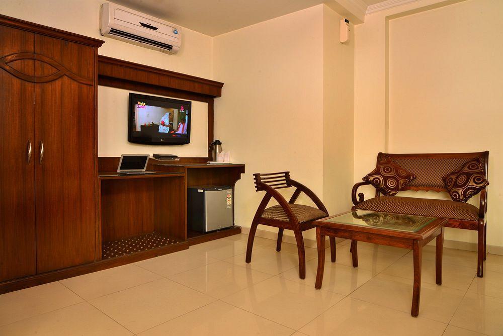 Hotel Shipra International New Delhi Exterior photo