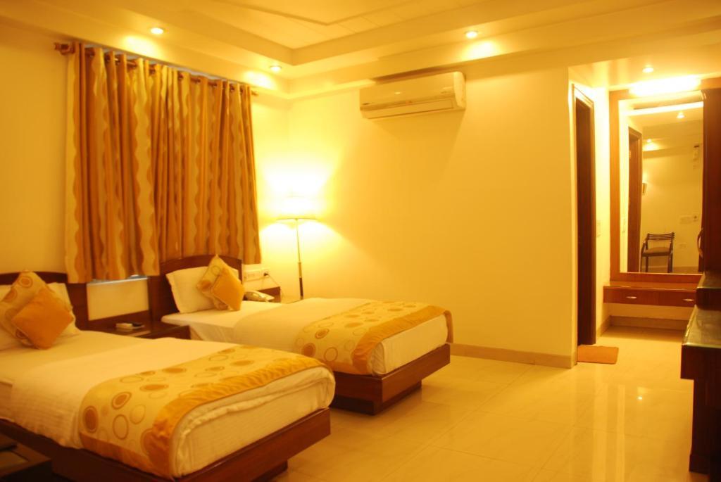 Hotel Shipra International New Delhi Exterior photo